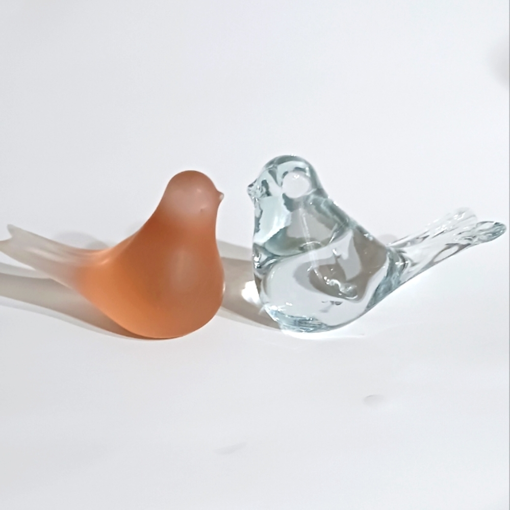 Pair of birds, frosted pink and clear glass paperweight
